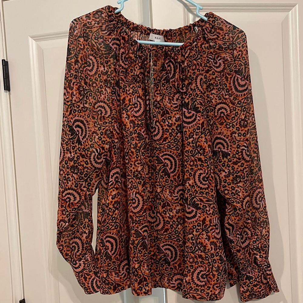 NWOT Gorgeous A.L.C. 100% Silk top Size 8